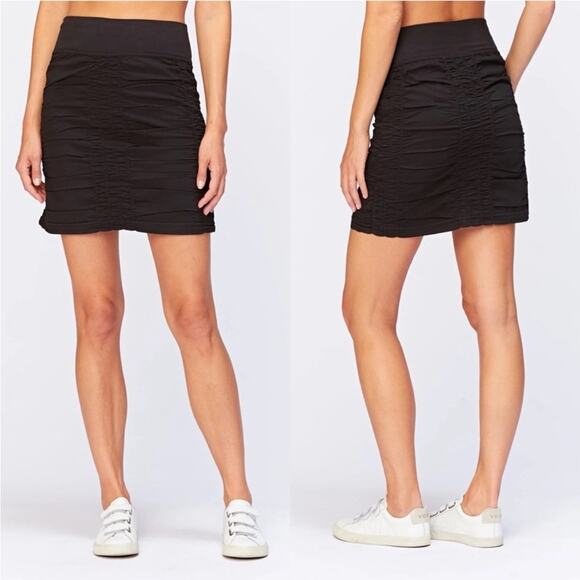 XCVI Trace Ruched Mini Skirt in Black - Size L - Picture 1 of 5